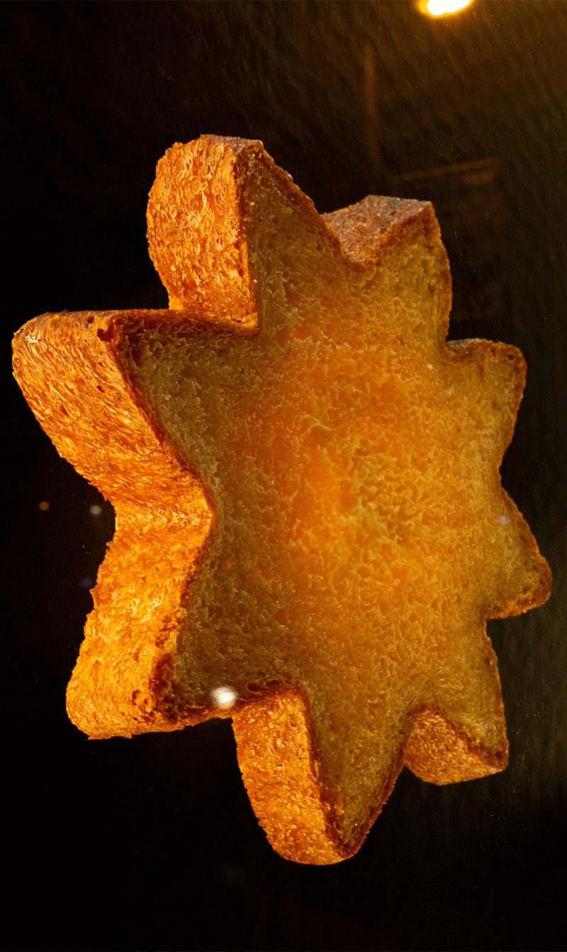 Star-shaped bread toast for Llums de Nadal IED Barcelona