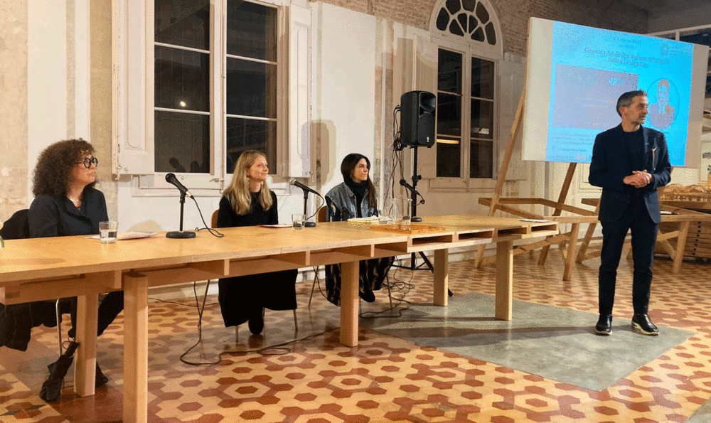 Manuela Procopio, Academic Manager of IED Barcelona, ​​together with Elena Salmistraro and Pepa Reverter. On the right, Andrea Marchesi, director of IED Barcelona.